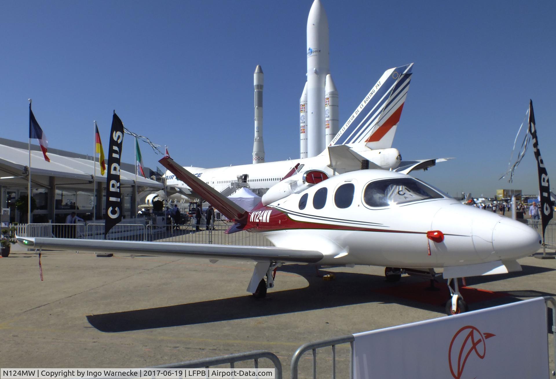 N124MW, 2017 Cirrus SF50 Vision C/N 0009, Cirrus SF50 Vision Jet at the Aerosalon 2017, Paris