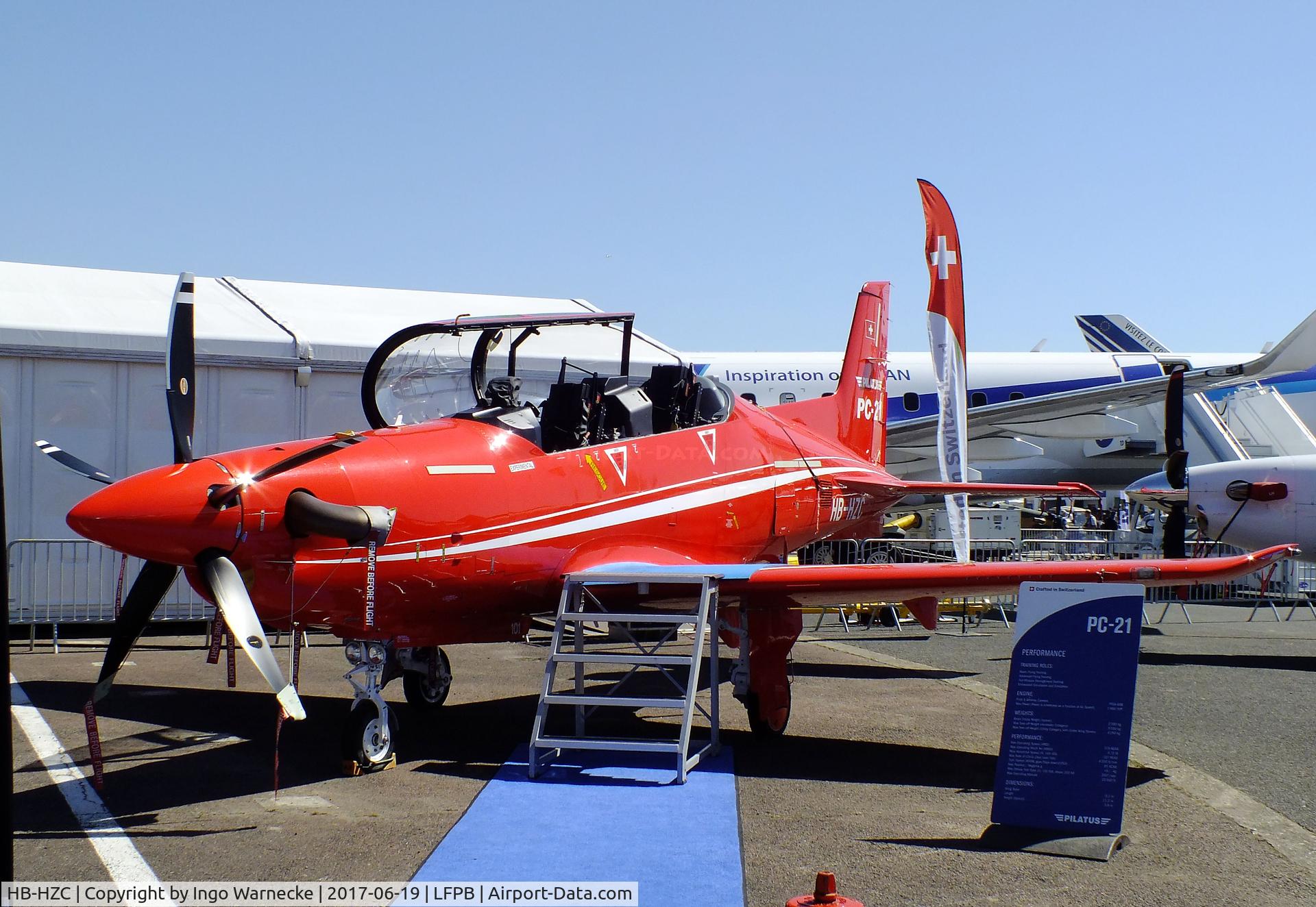 HB-HZC, 2005 Pilatus PC-21 C/N 101, Pilatus PC-21 at the Aerosalon 2017, Paris
