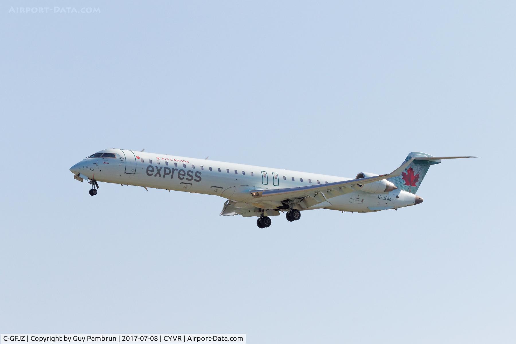 C-GFJZ, 2005 Canadair CRJ-705ER (CL-600-2D15) Regional Jet C/N 15050, Landing