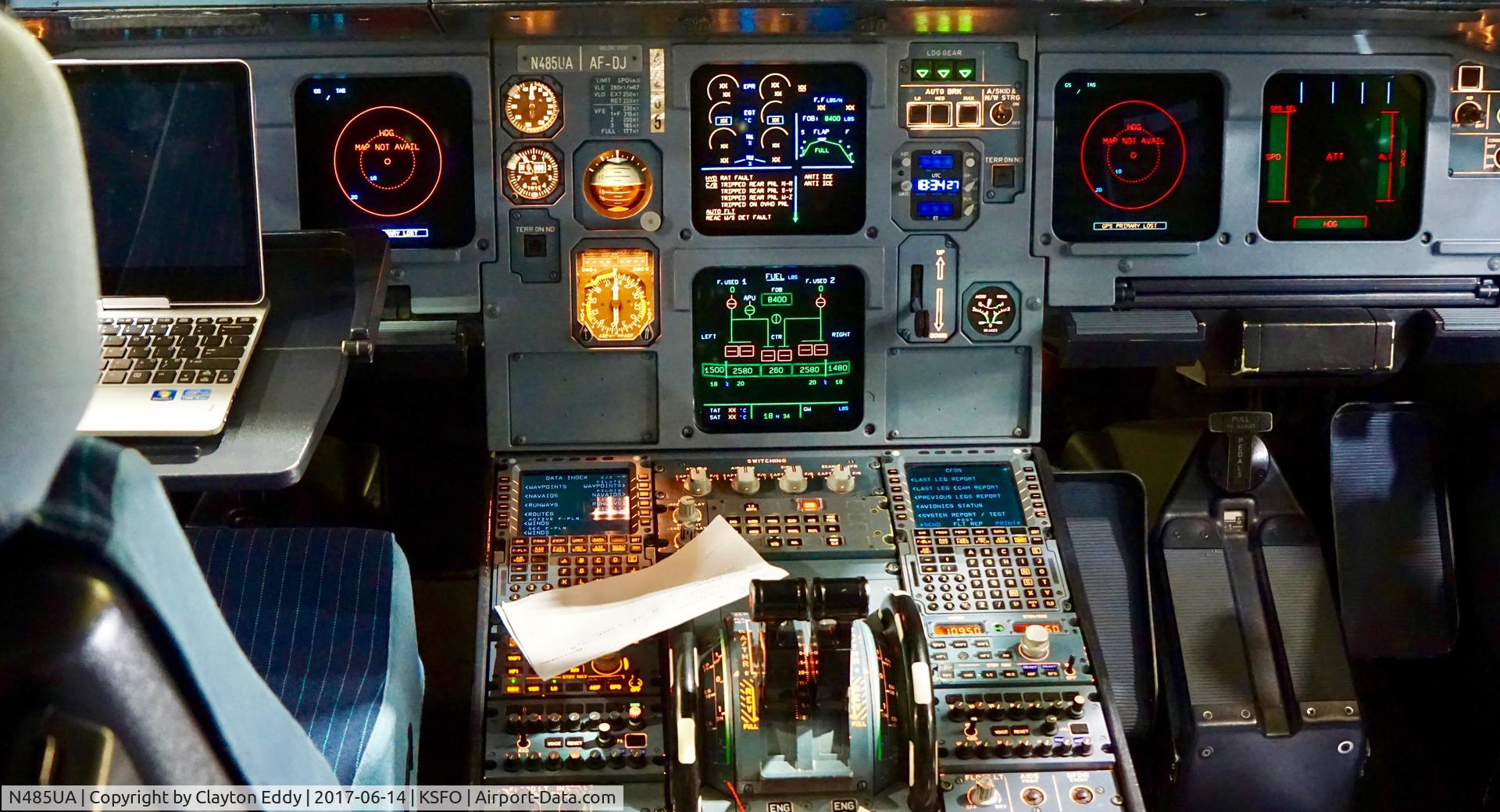 N485UA, 2001 Airbus A320-232 C/N 1617, Flightdeck. SFO. 2017.