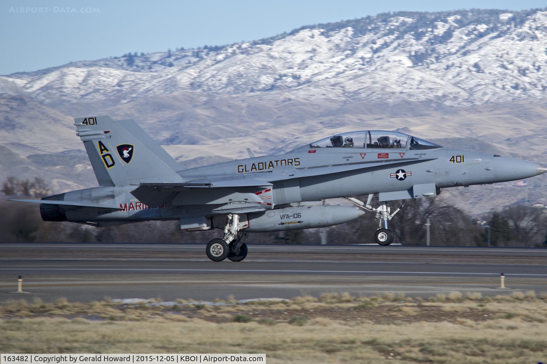 163482, 1988 McDonnell Douglas F/A-18D Hornet C/N 0713/D015, Departing RWY 10R.  VFA-106 