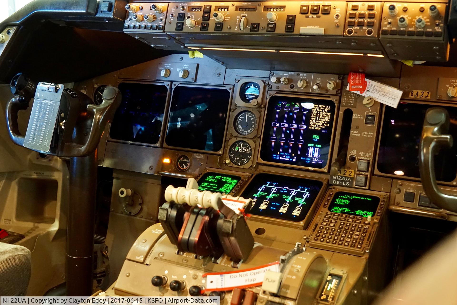 N122UA, 1999 Boeing 747-422 C/N 29168, Flightdeck. 2017.