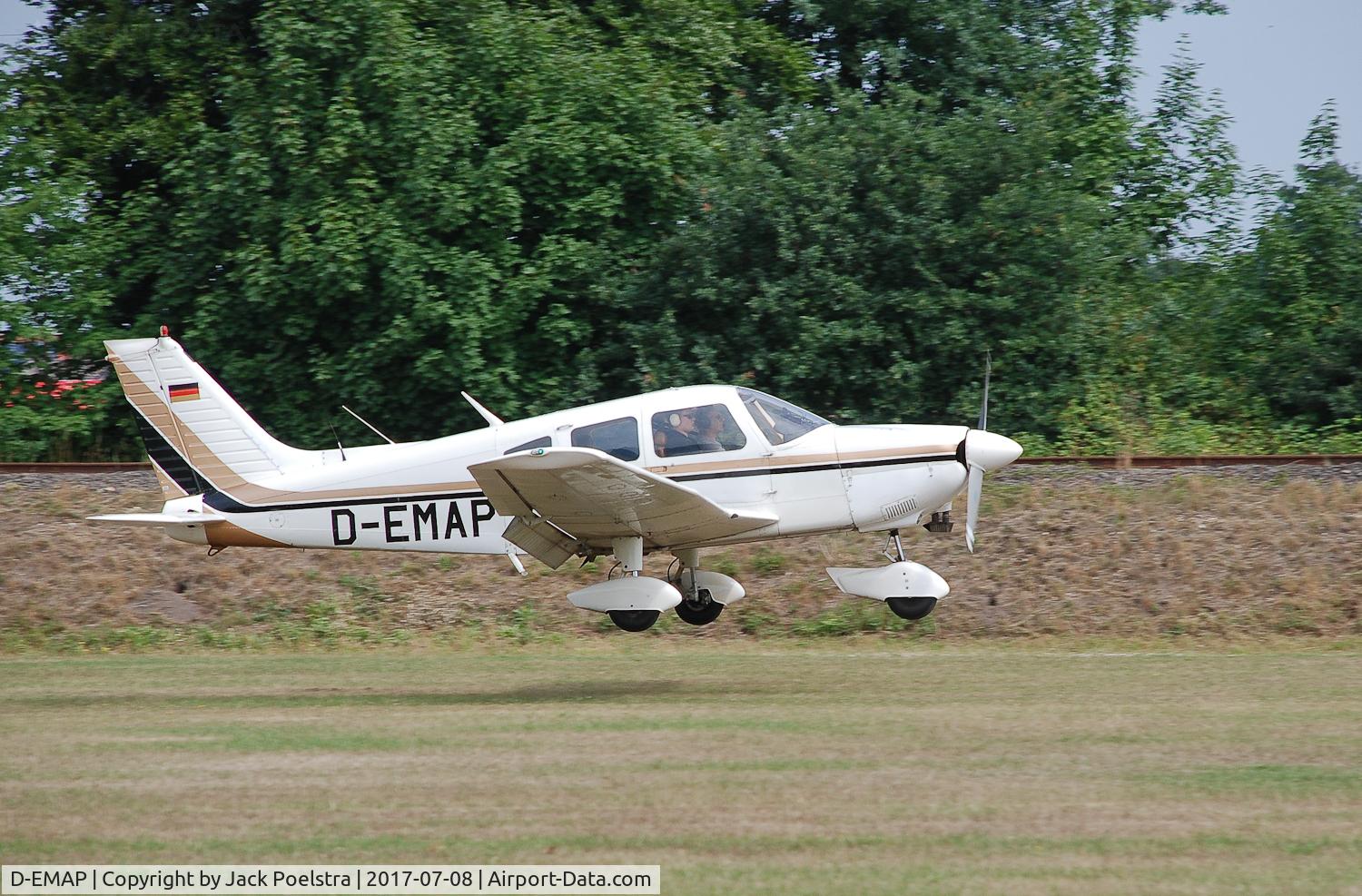 D-EMAP, Piper PA-28-181 Archer II C/N 28-7790463, D-EMAP, landing at glider airport Dorsten