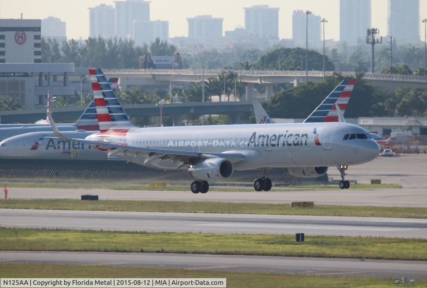 N125AA, 2014 Airbus A321-231 C/N 6272, American