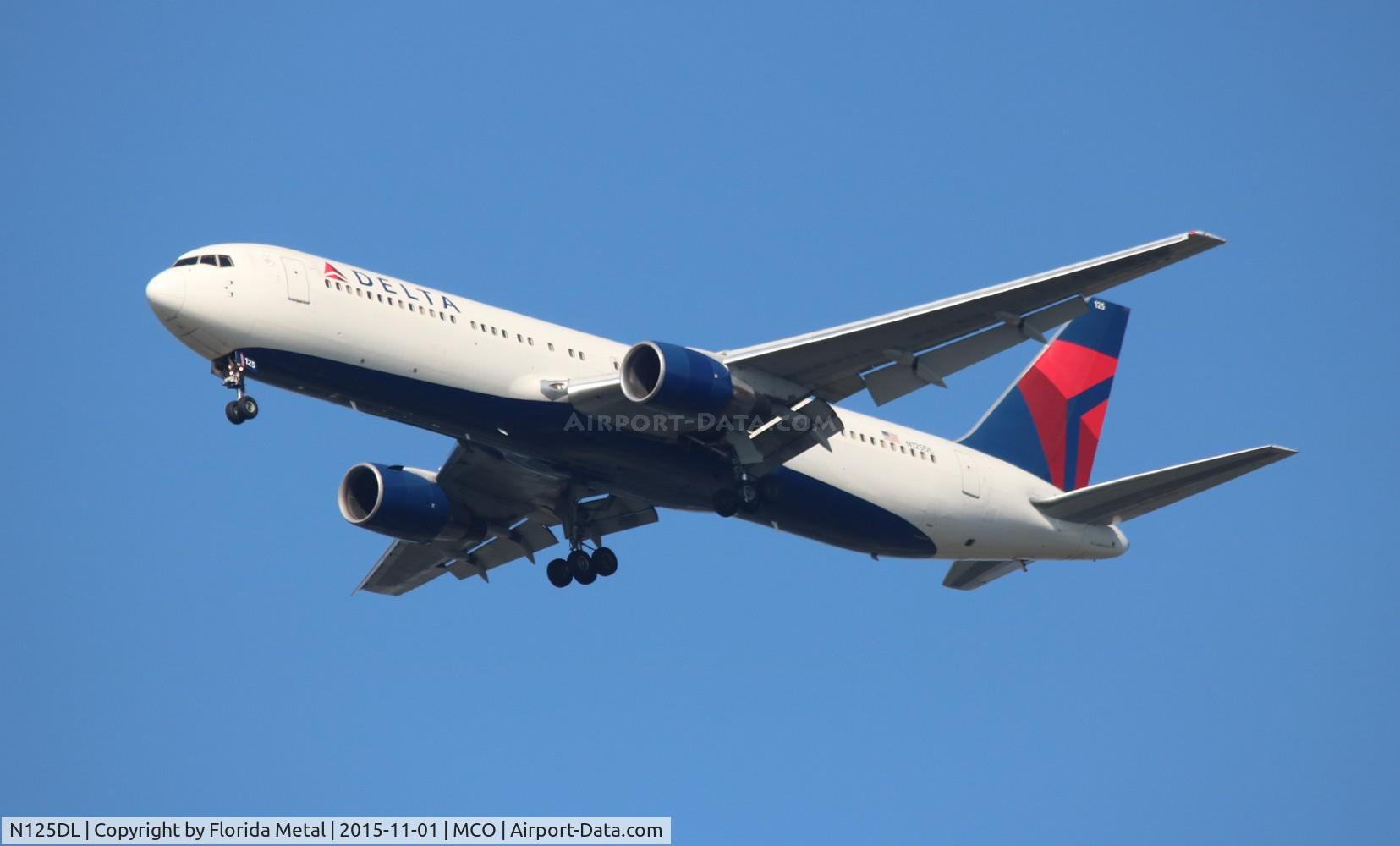 N125DL, 1988 Boeing 767-332 C/N 24075, Delta