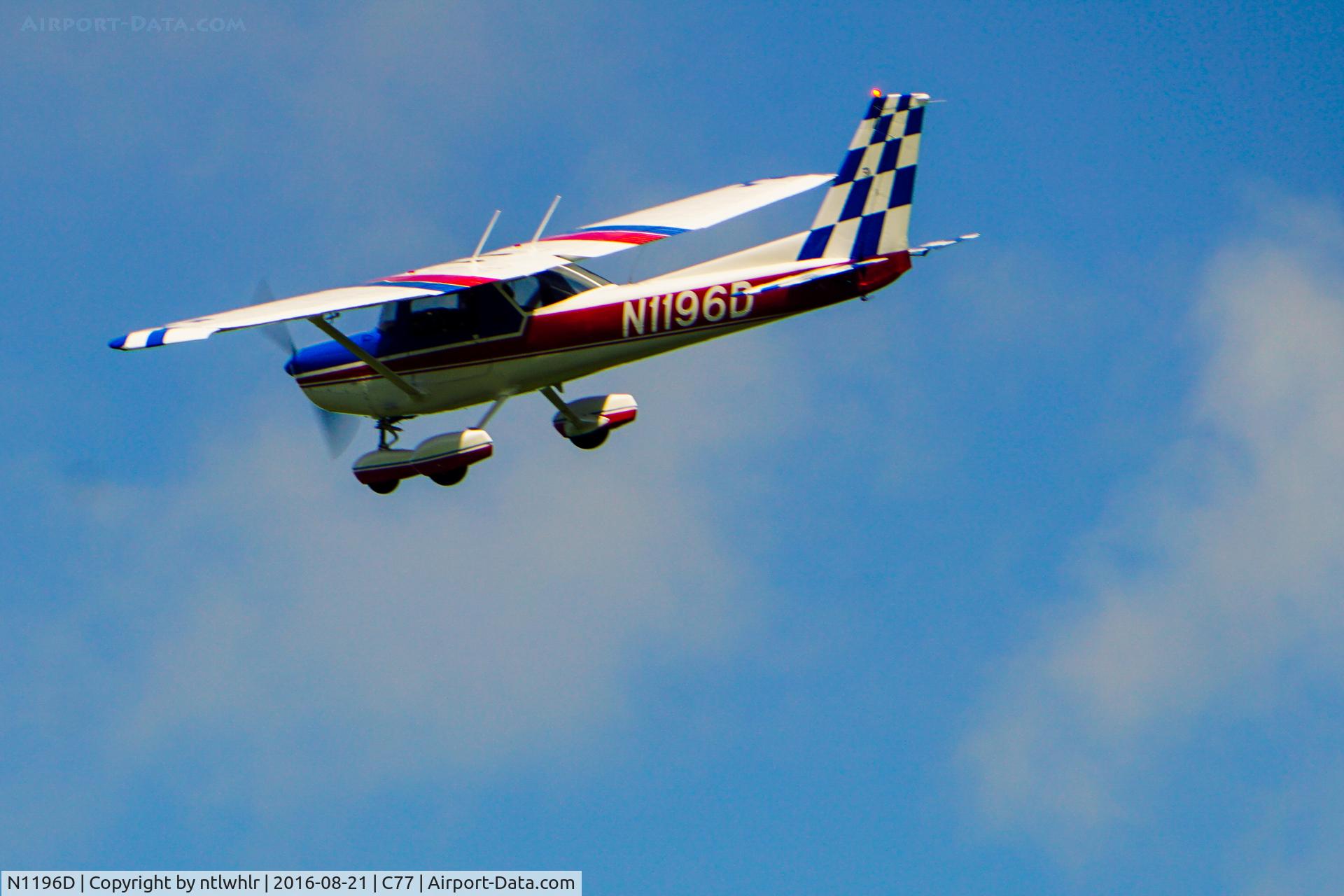 N1196D, Cessna 152 C/N A1520764, In Flight at the Poplar Grove Pancake Breakfast Fly In.
