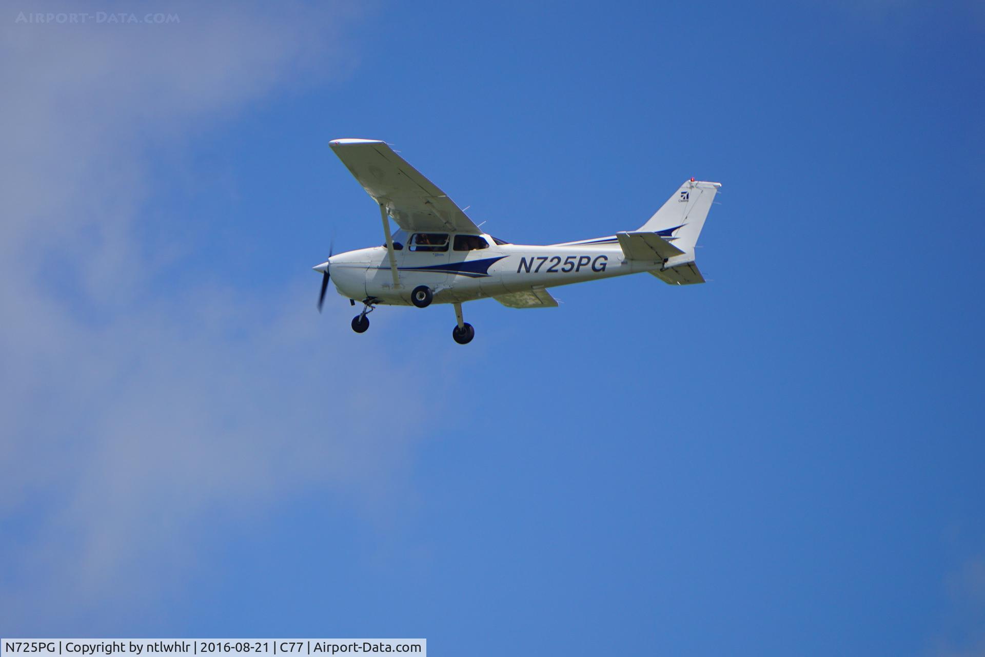 N725PG, 1998 Cessna 172S C/N 172S8009, In Flight at the Poplar Grove Pancake Breakfast Fly In.