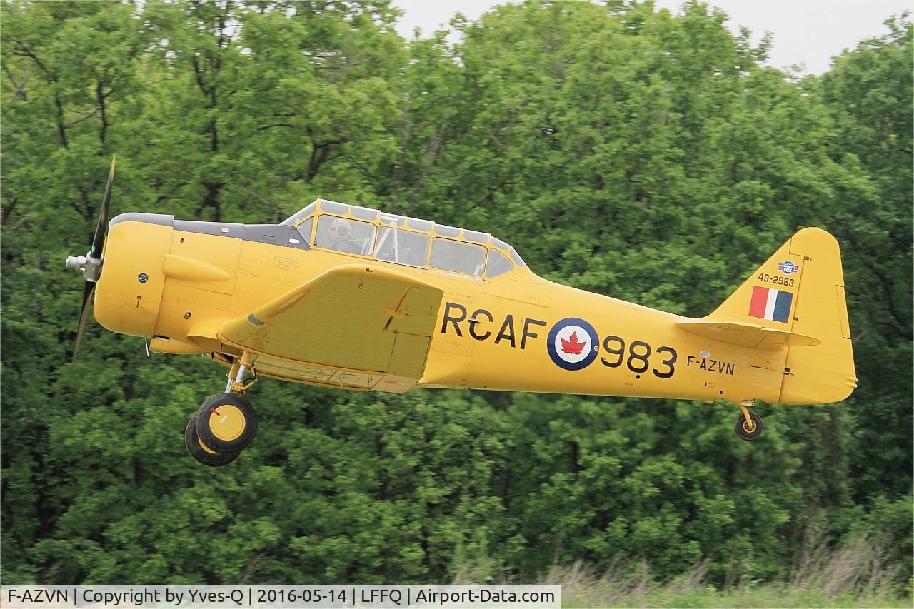 F-AZVN, 1941 North American T-6G Texan C/N 168-87, North American T-6G Texan, Take off rwy 28, La Ferté-Alais airfield (LFFQ) Airshow 2016