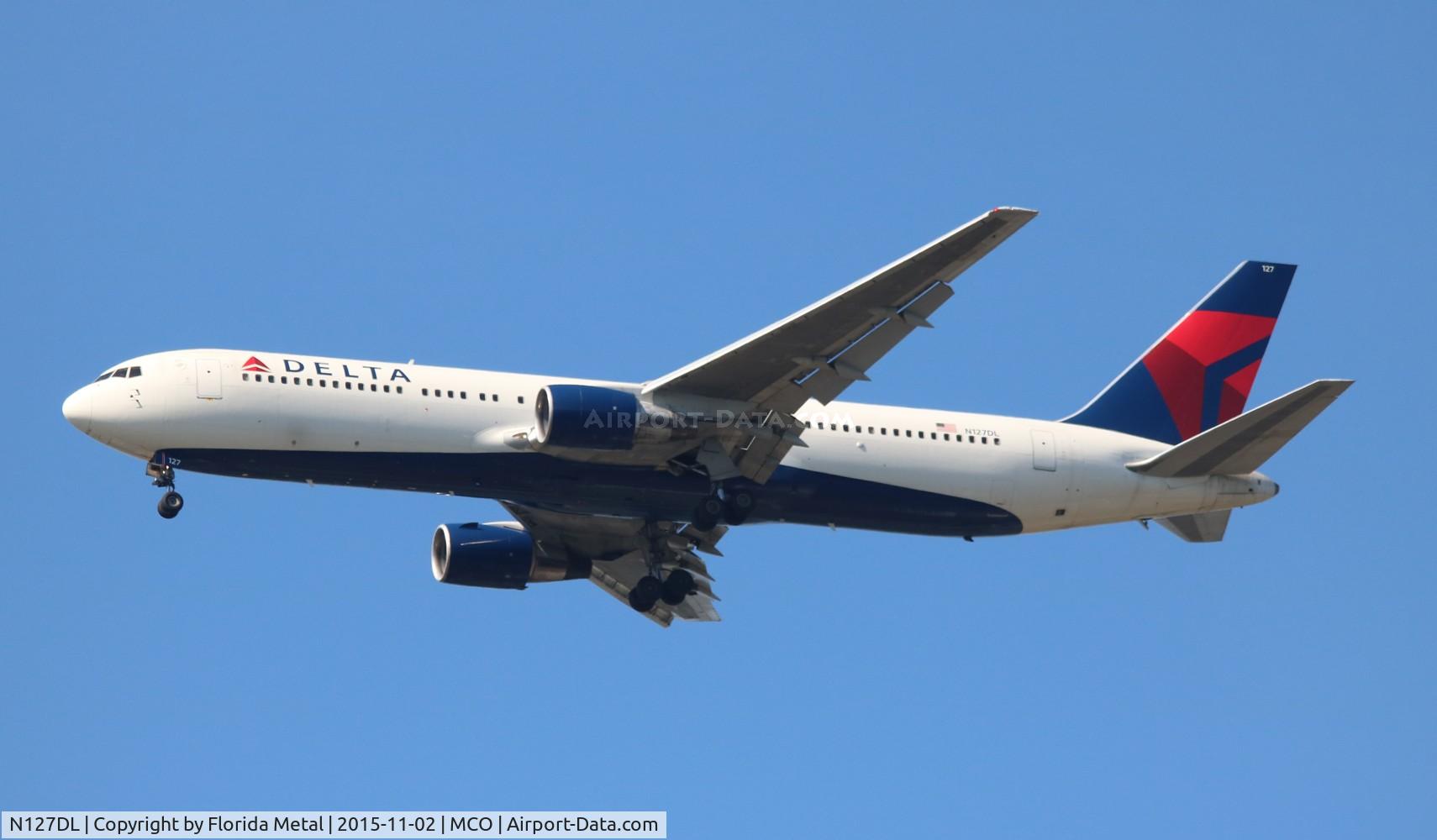 N127DL, 1988 Boeing 767-332 C/N 24077, Delta