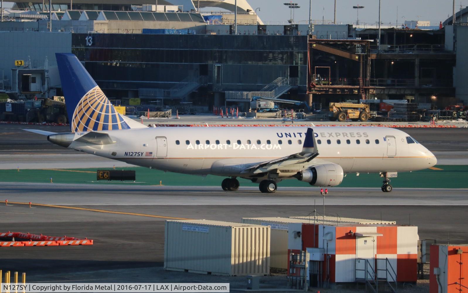 N127SY, 2014 Embraer 175LR (ERJ-170-200LR) C/N 17000441, United Express