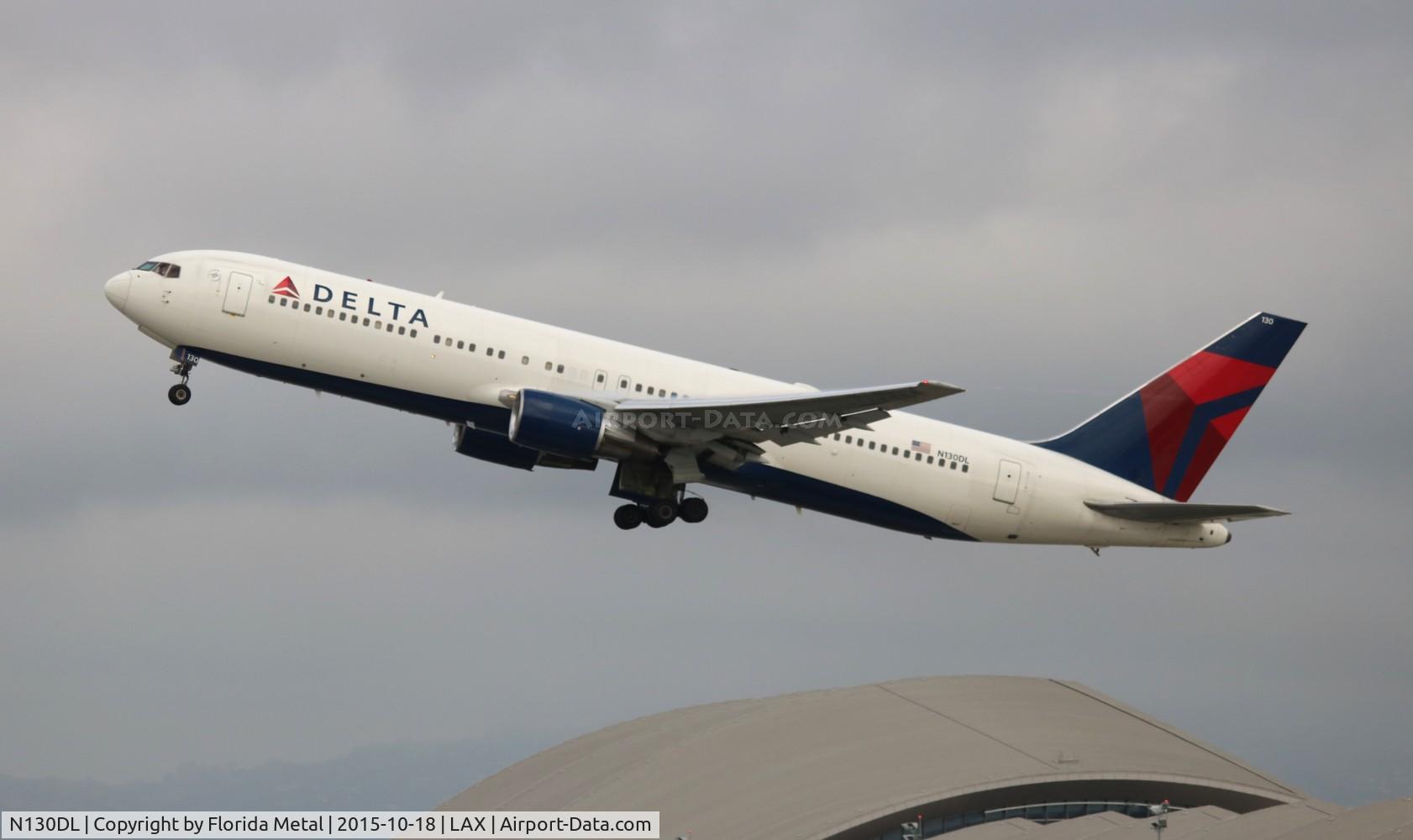 N130DL, 1988 Boeing 767-332 C/N 24080, Delta