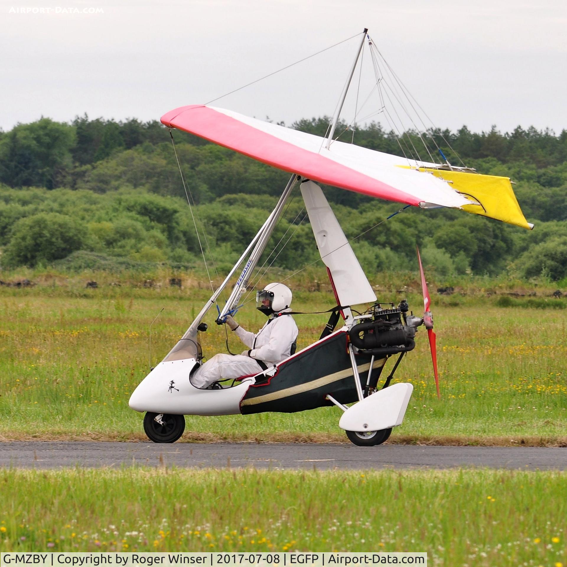 G-MZBY, 1996 Solar Wings Pegasus Quantum 15 C/N 7227, Visiting Quantum.