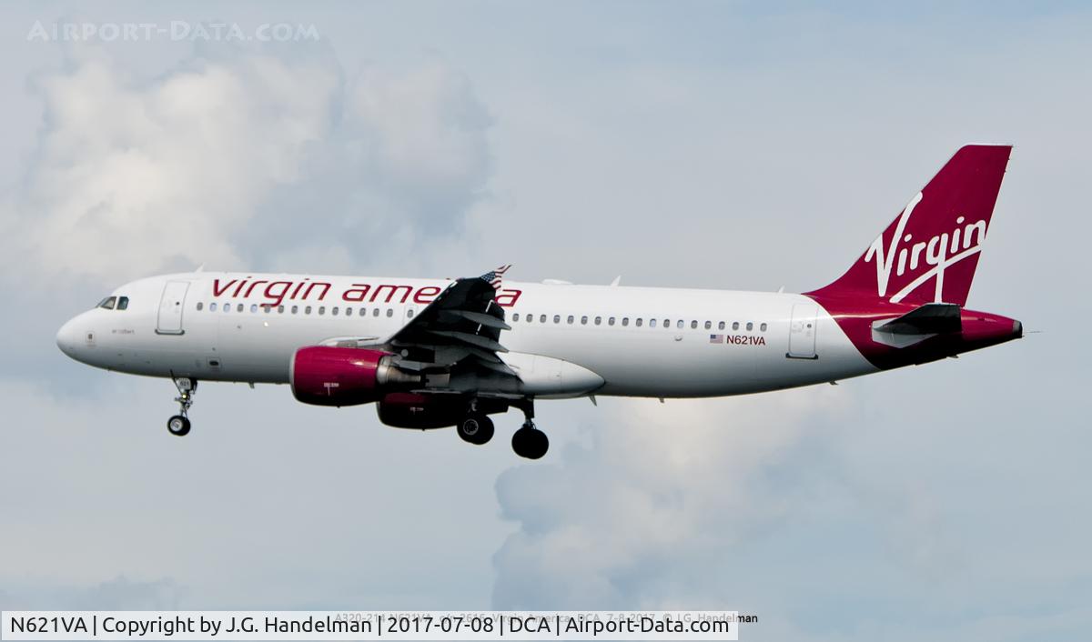 N621VA, 2005 Airbus A320-214 C/N 2616, Nearing DCA.