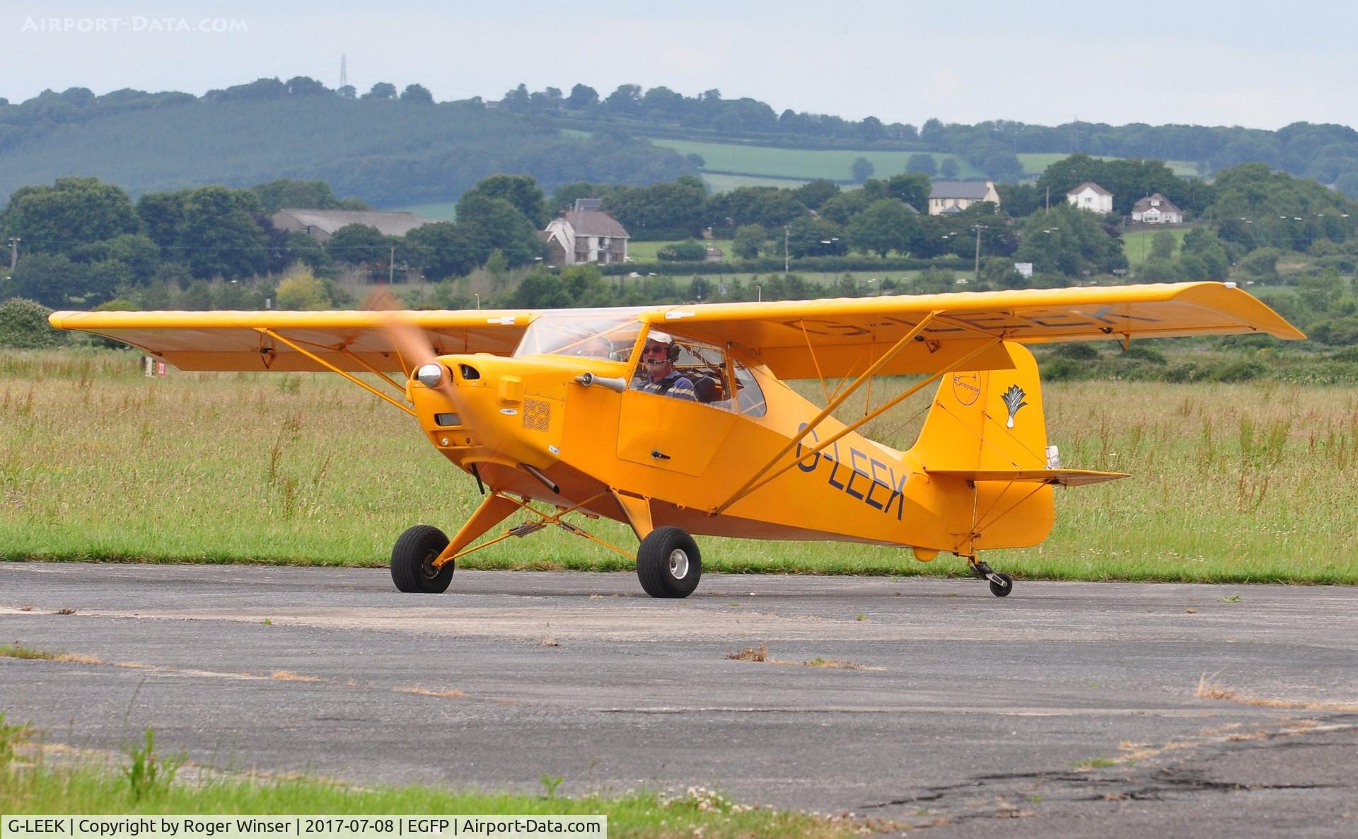 G-LEEK, 2010 Reality Escapade C/N LAA345-14843, Visiting Escapade.