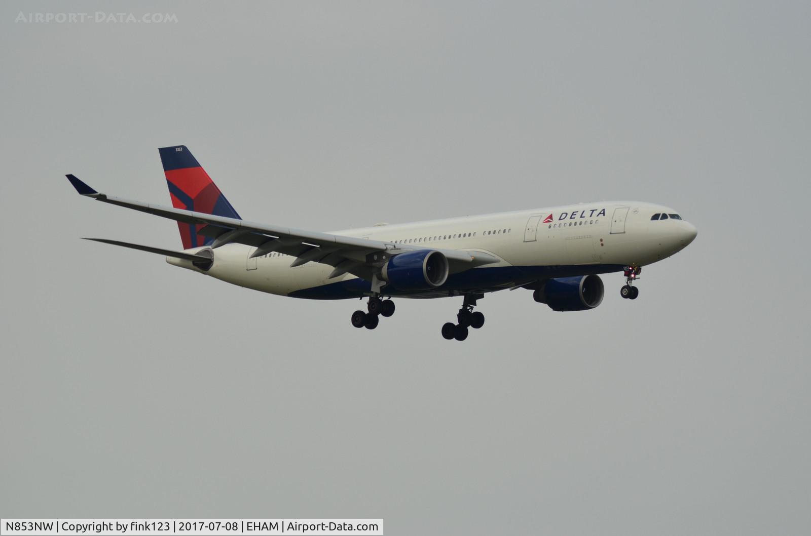N853NW, 2004 Airbus A330-223 C/N 0618, DELTA A330