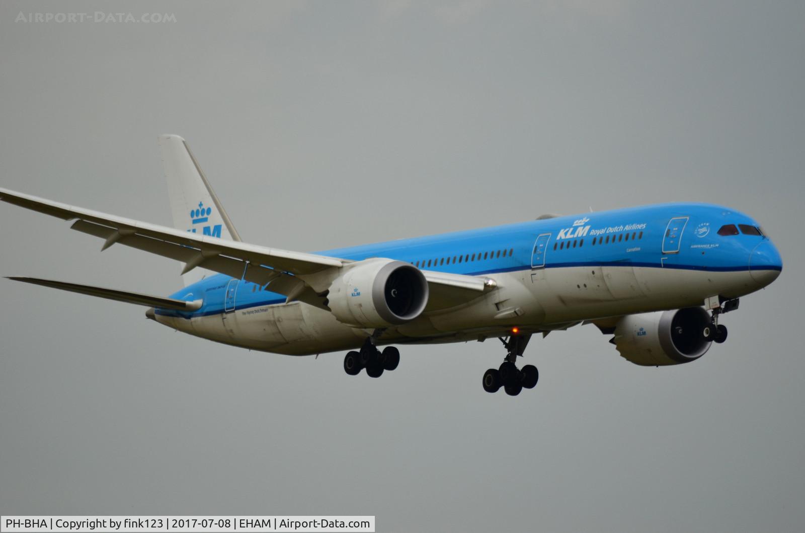 PH-BHA, 2015 Boeing 787-9 Dreamliner Dreamliner C/N 36113, KLM 787 LANDING