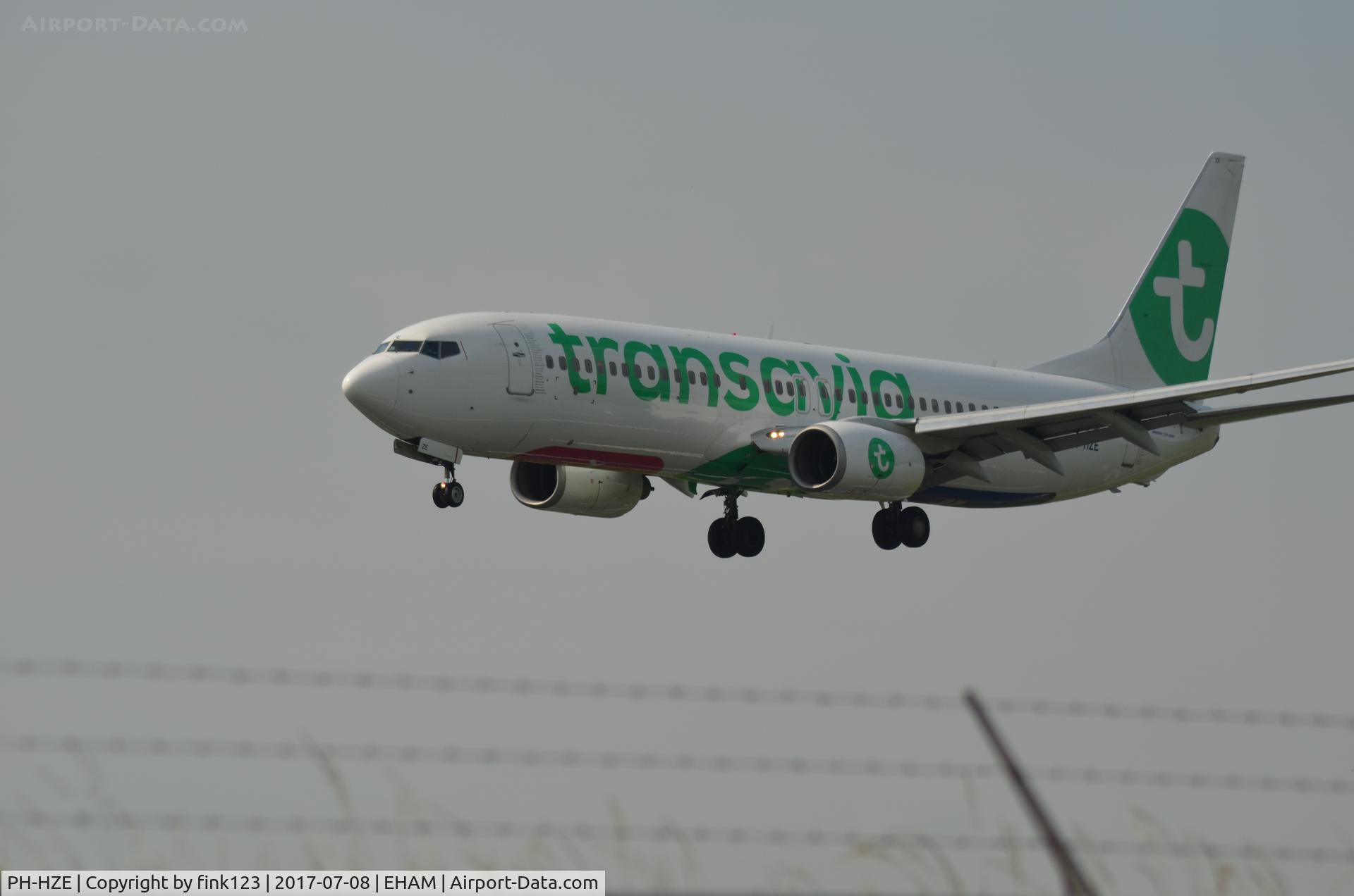 PH-HZE, 1999 Boeing 737-8K2 C/N 28377, TRANSAVIA LANDING