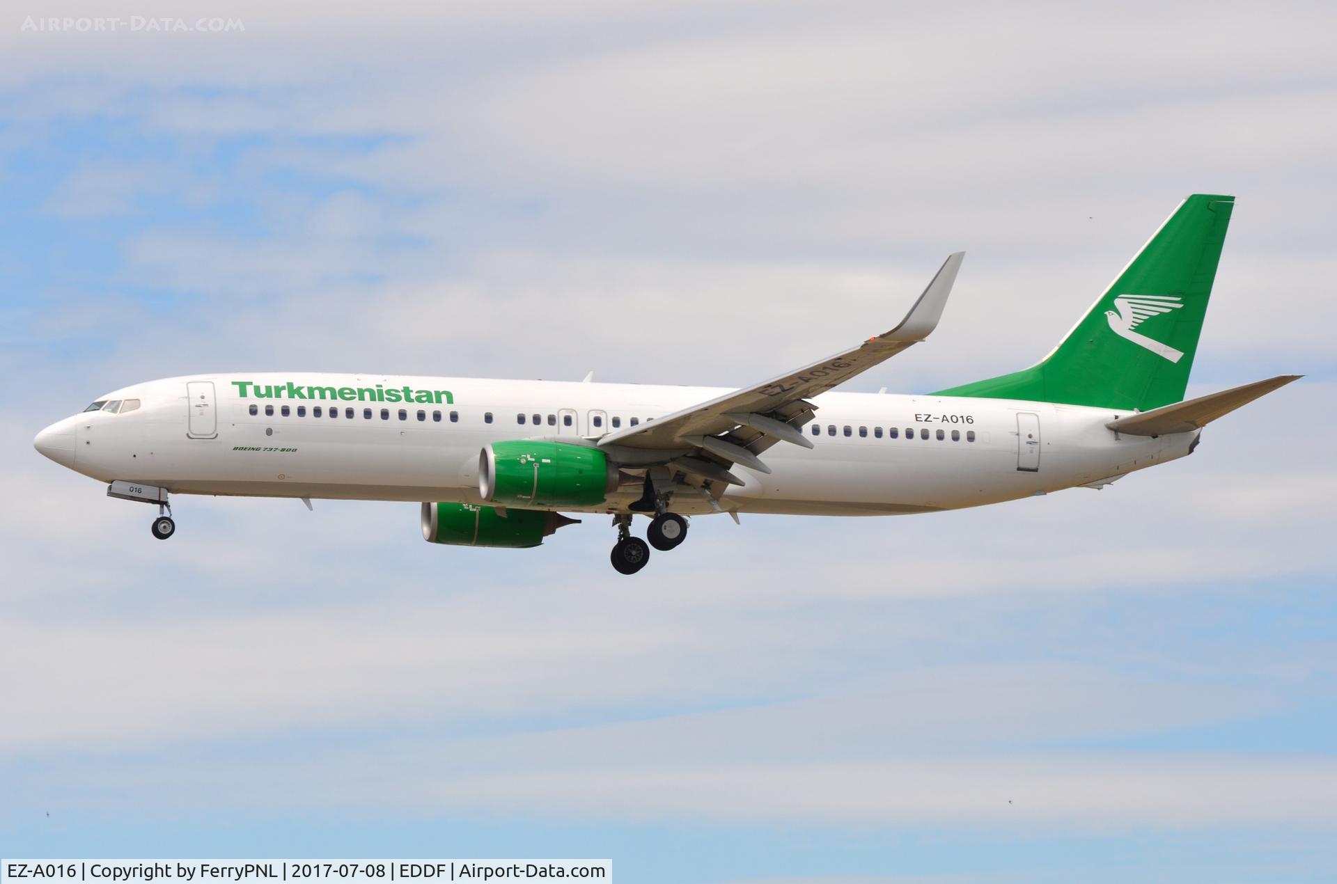 EZ-A016, 2013 Boeing 737-82K C/N 39775, Turkmenistan B738 landing