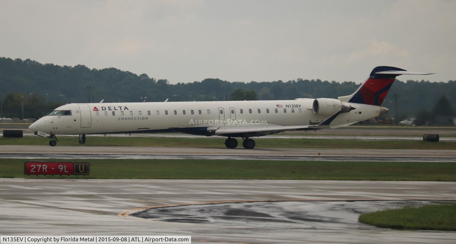 N135EV, 2009 Bombardier CRJ-900ER (CL-600-2D24) C/N 15225, Delta Connection