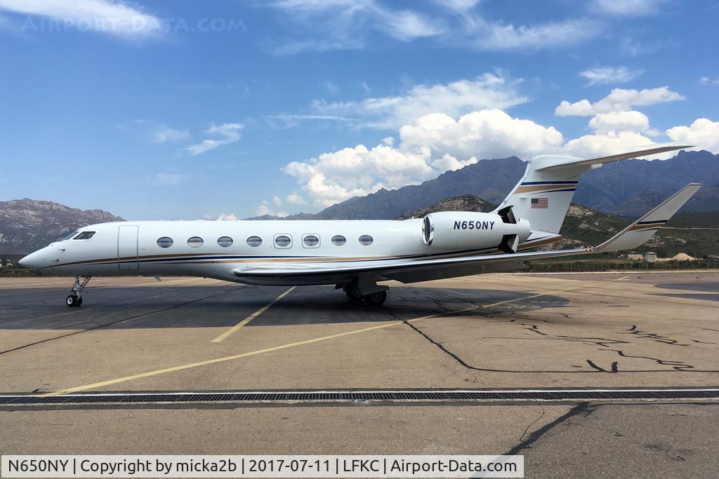 N650NY, 2014 Gulfstream Aerospace G650 (G-VI) C/N 6079, Taxiing