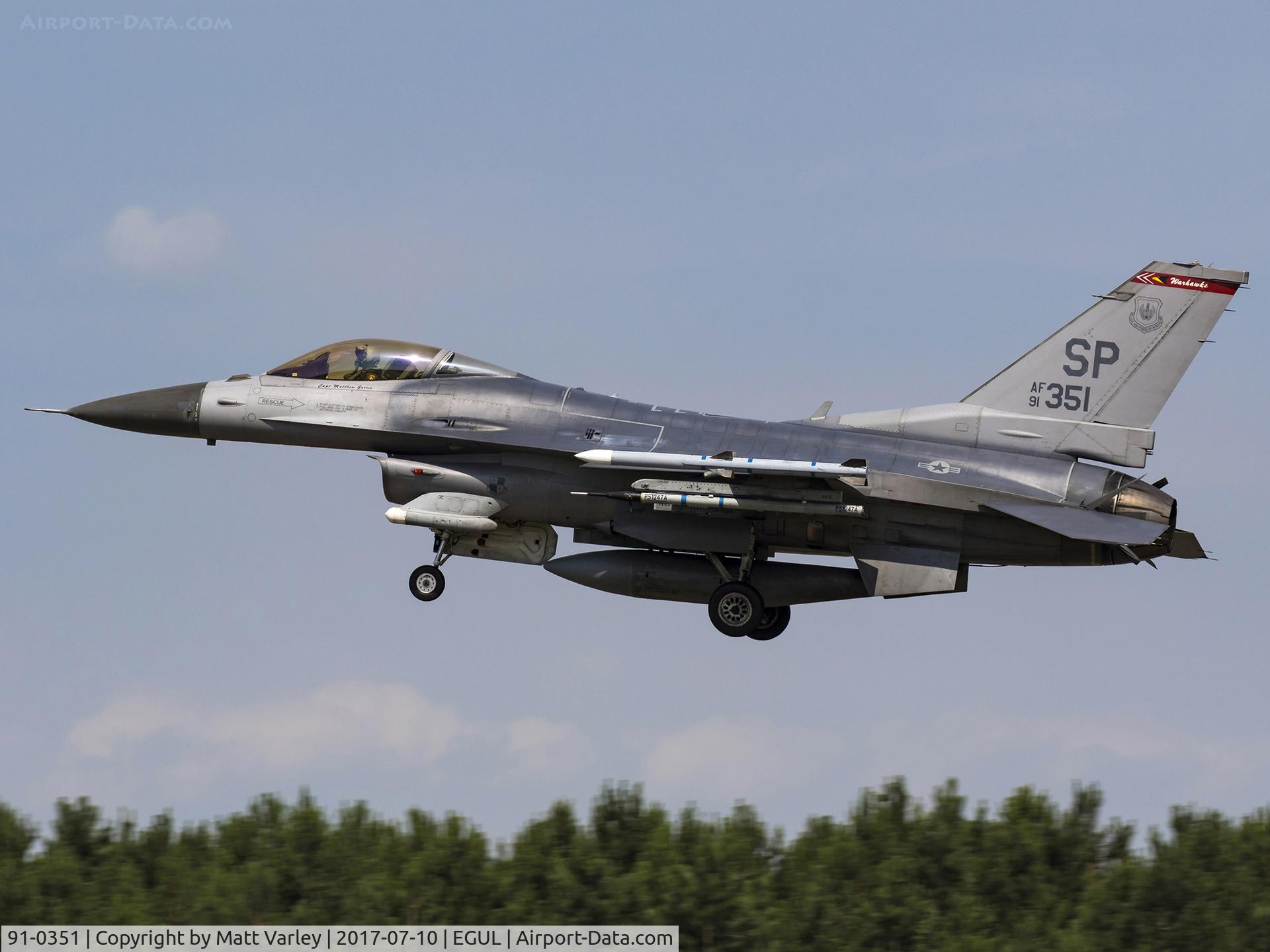 91-0351, 1991 General Dynamics F-16C Fighting Falcon C/N CC-49, Landing on RWY 24