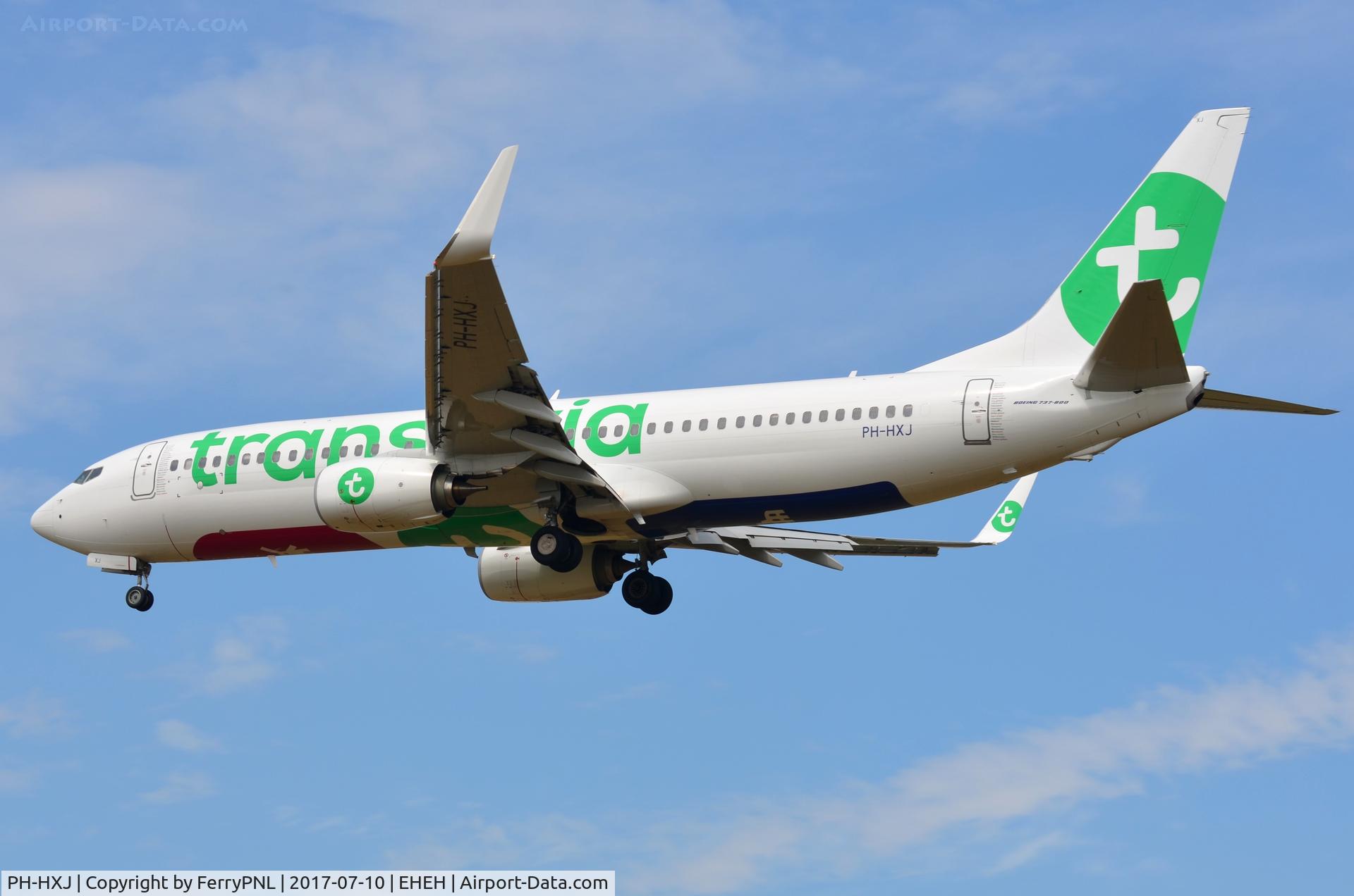 PH-HXJ, 2017 Boeing 737-800 C/N 62159, Transavia B738 landing