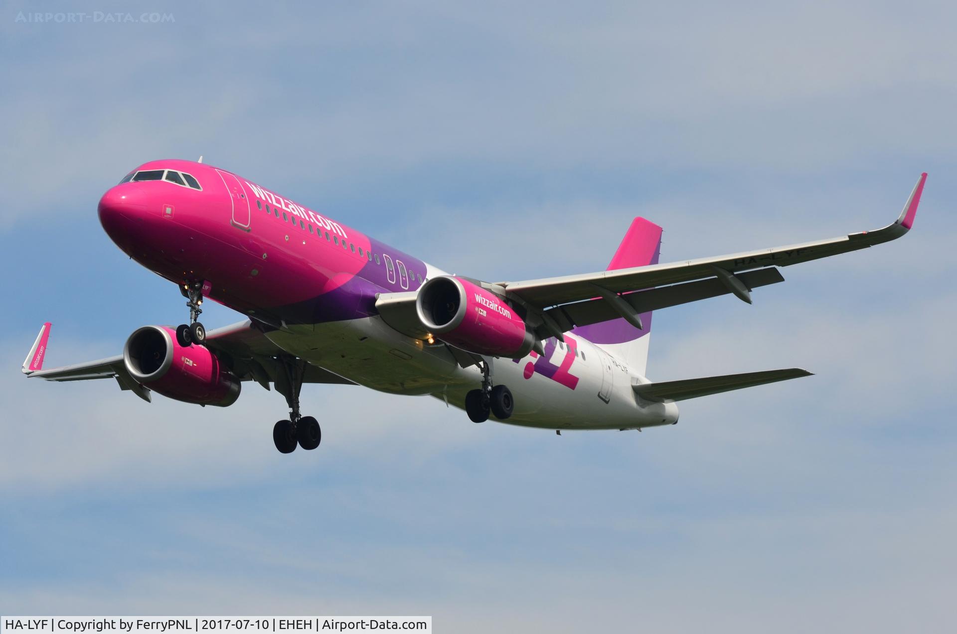 HA-LYF, 2014 Airbus A320-232 C/N 6195, Wizz A320 on short finals.