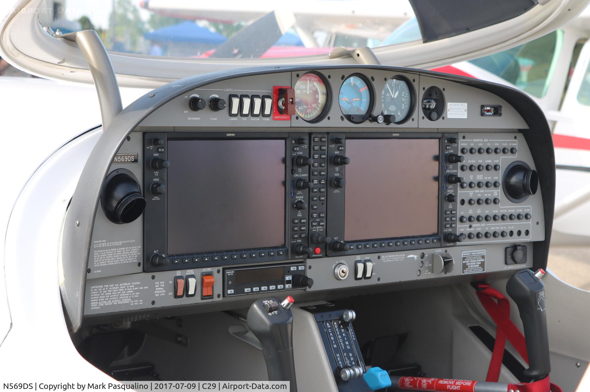 N569DS, 2006 Diamond DA-40 Diamond Star C/N 40.648, Diamond DA-40