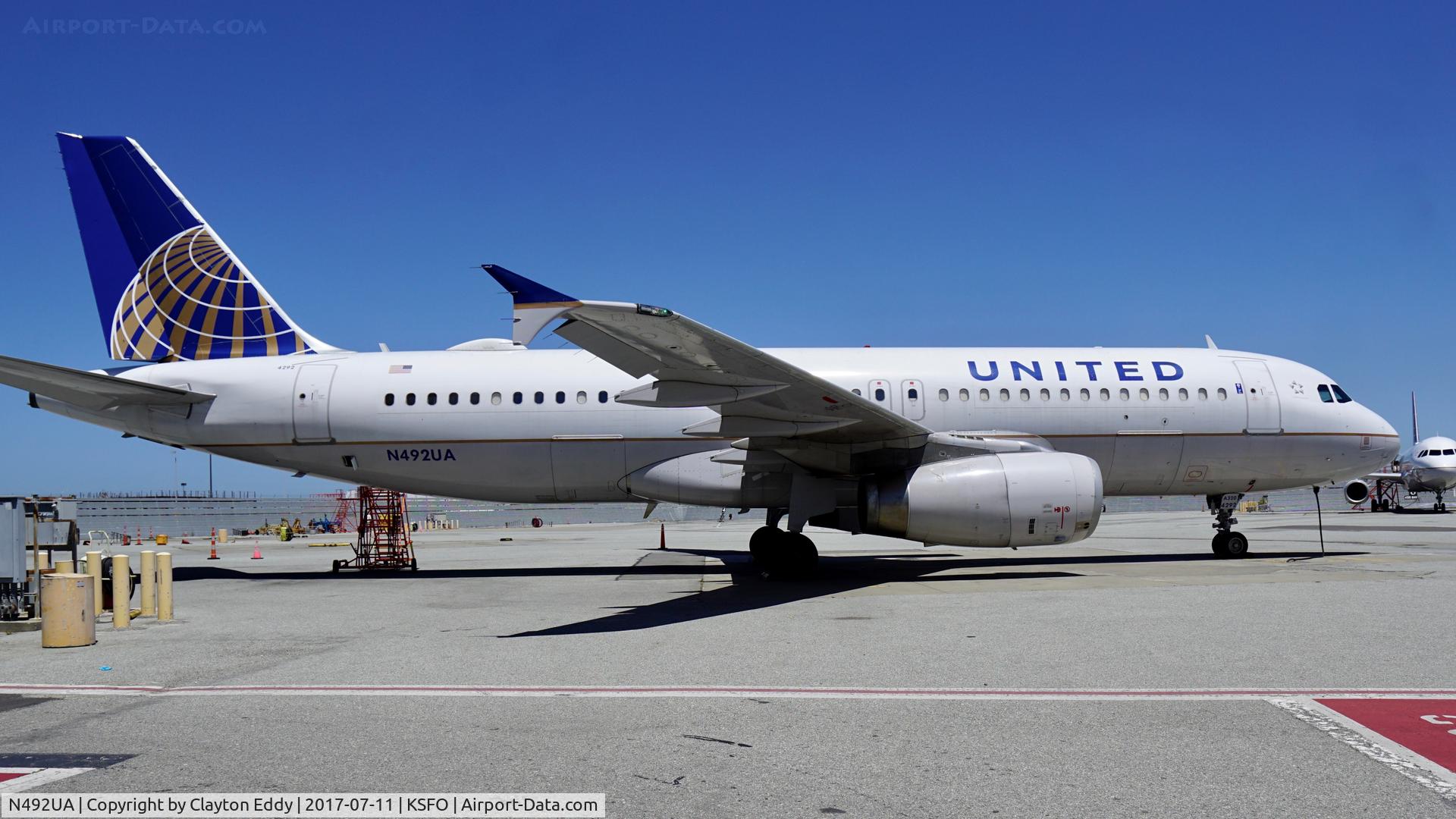N492UA, 2002 Airbus A320-232 C/N 1755, SFO 2017.
