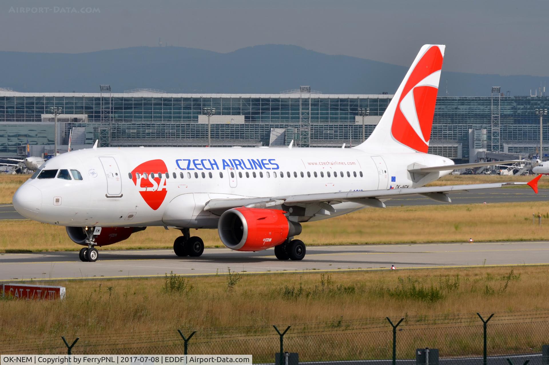 OK-NEM, 2008 Airbus A319-112 C/N 3406, CSA A319 taxying past