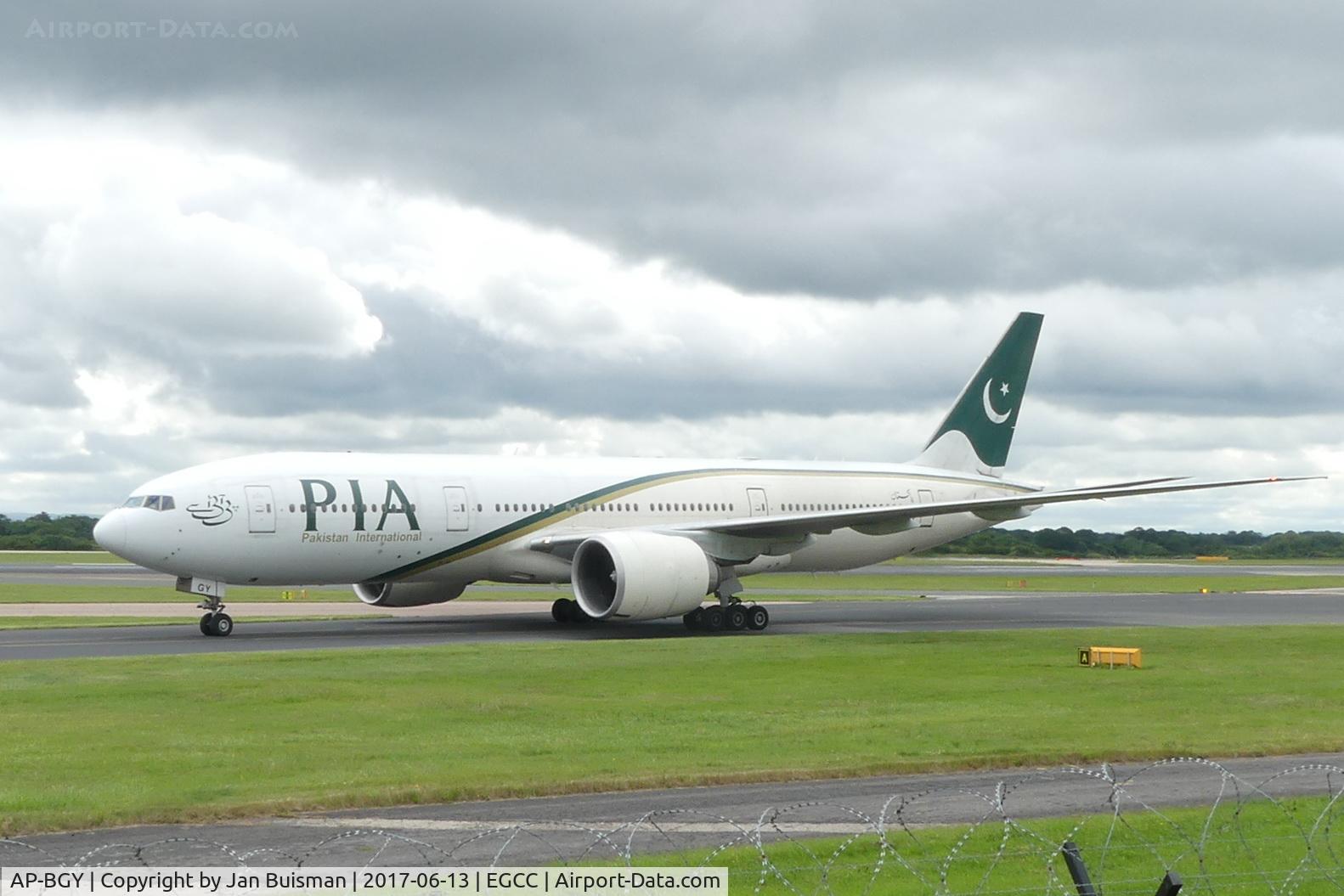 AP-BGY, 2005 Boeing 777-240/LR C/N 33781, Pakistan Int Airways