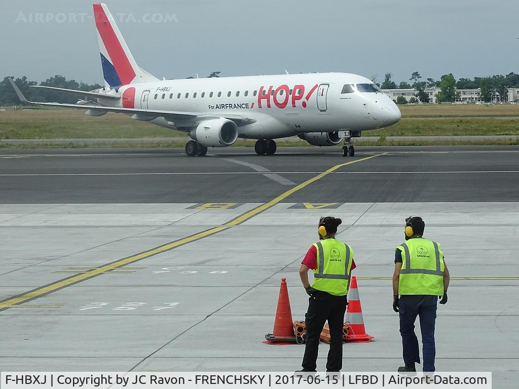 F-HBXJ, 2010 Embraer 170ST (ERJ-170-100ST) C/N 17000312, HOP from Lille parking Alphe 8