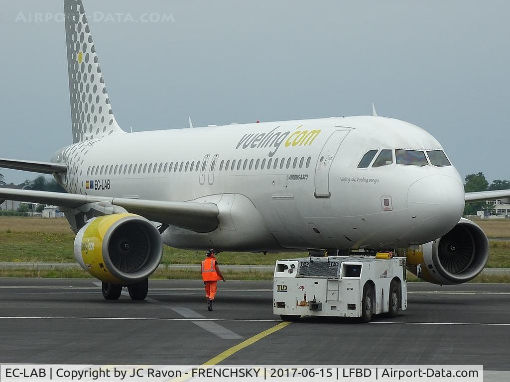 EC-LAB, 2006 Airbus A320-214 C/N 2761, pushback Vueling VY1228 to Palma