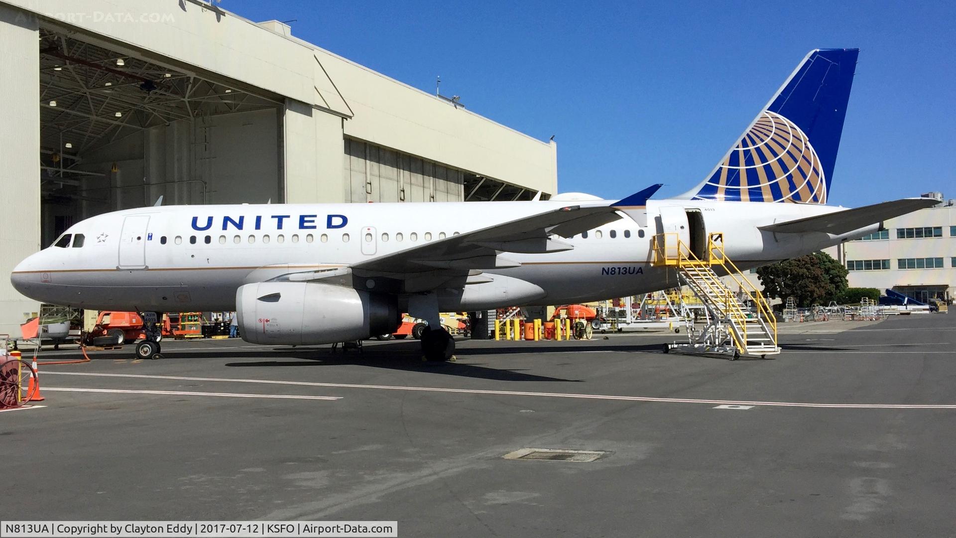 N813UA, 1998 Airbus A319-131 C/N 858, SFO 2017.