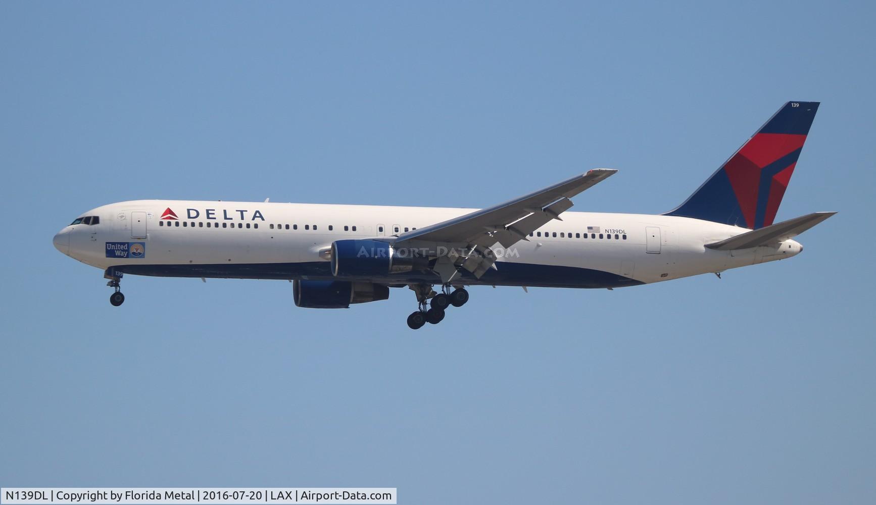 N139DL, 1992 Boeing 767-332 C/N 25984, Delta