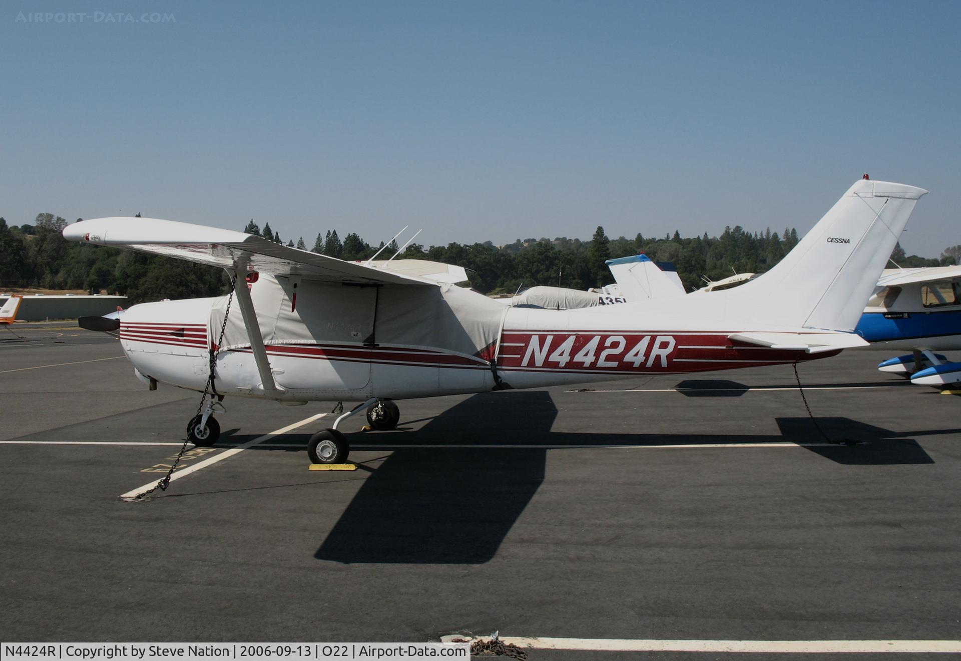N4424R, 1978 Cessna TR182 Turbo Skylane RG C/N R18200598, Locally-based 1978 Cessna TR182 Skylane with cockpit cover @ Columbia, CA (now with owners in Sherrills Ford, NC)