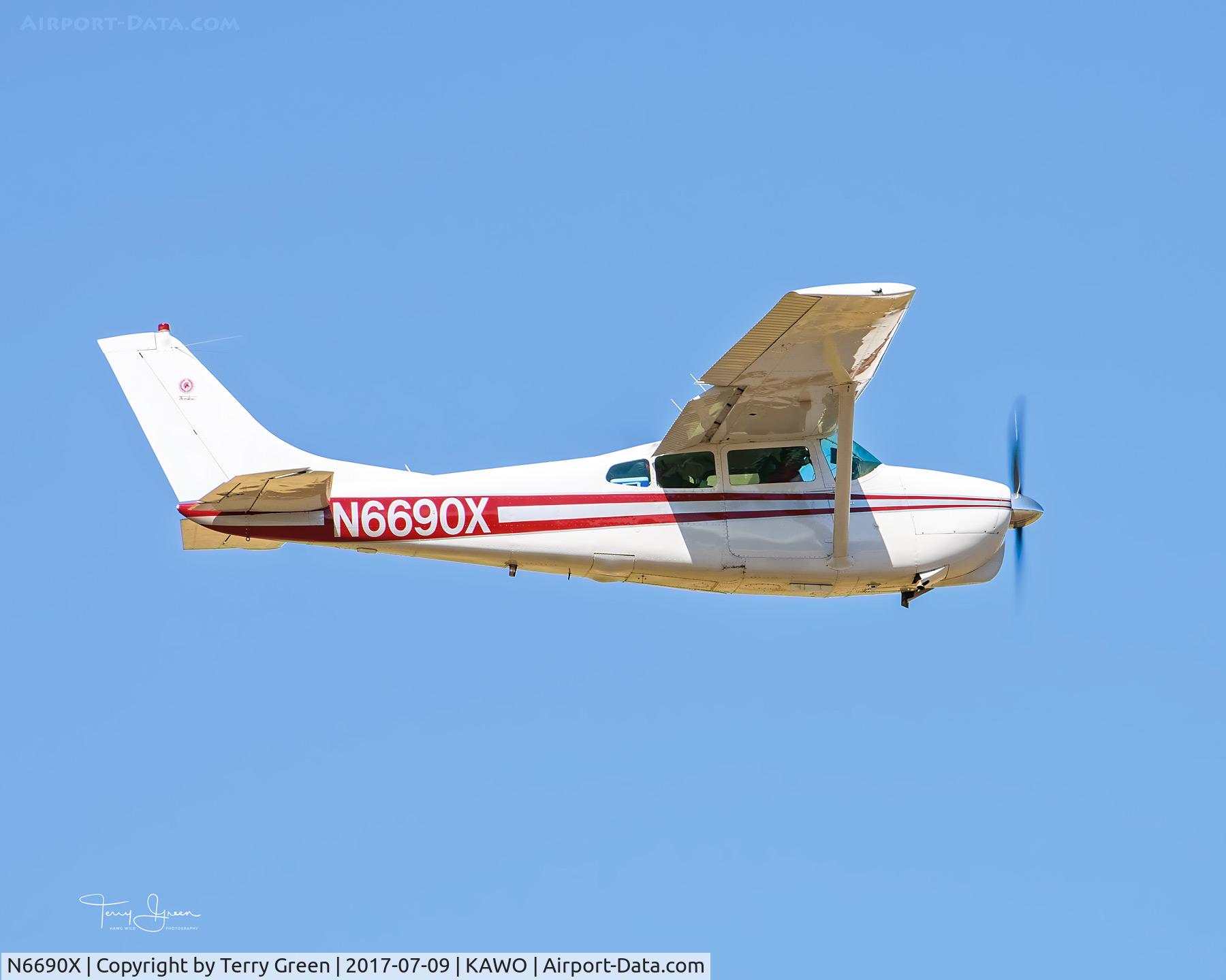 N6690X, 1961 Cessna 210A C/N 21057690, 2017 Arlington Fly-In