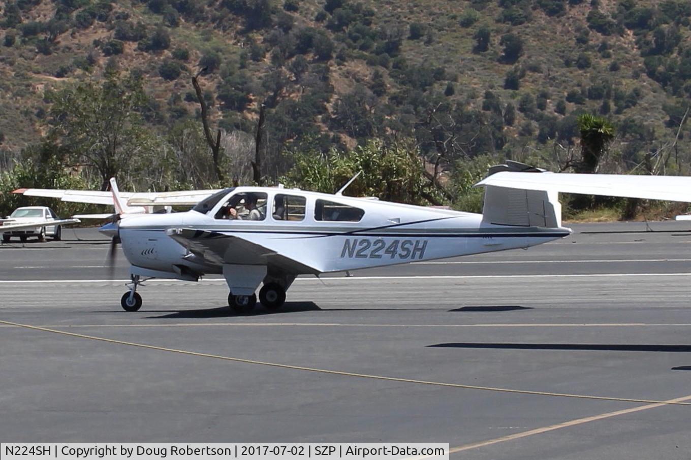 N224SH, 1970 Beech V35B Bonanza C/N D-9152, 1970 Beech V35B BONANZA, Continental IO-520-B 285 Hp, taxi