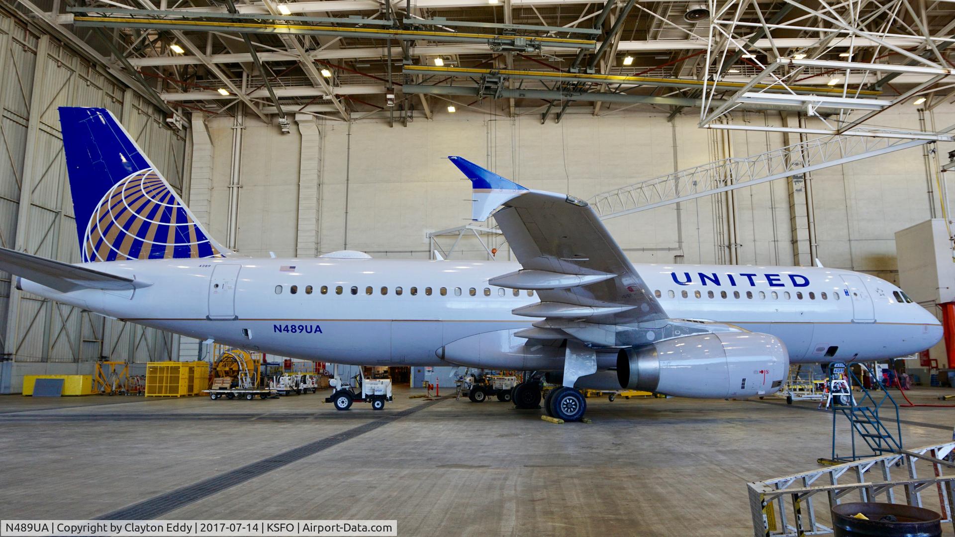N489UA, 2002 Airbus A320-232 C/N 1702, SFO 2017.