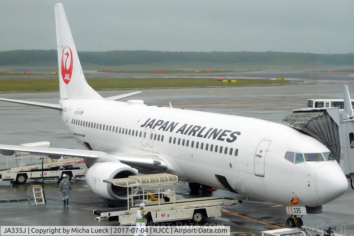 JA335J, 2011 Boeing 737-846 C/N 40350, At New Chitose