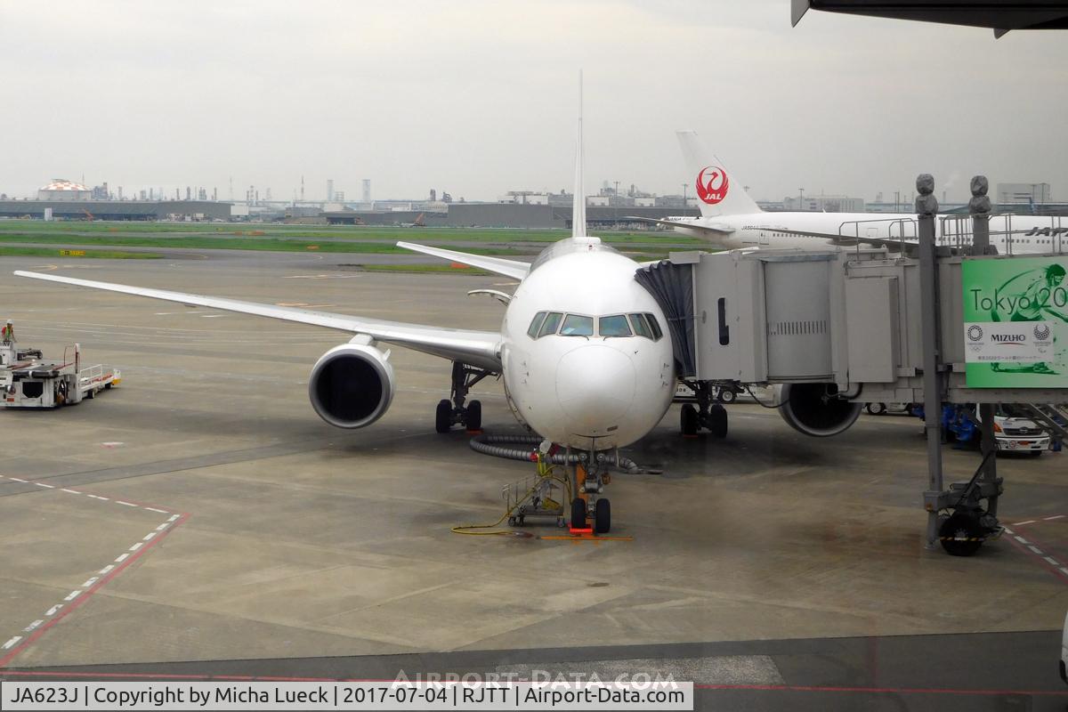 JA623J, 2009 Boeing 767-346/ER C/N 36131, At Haneda