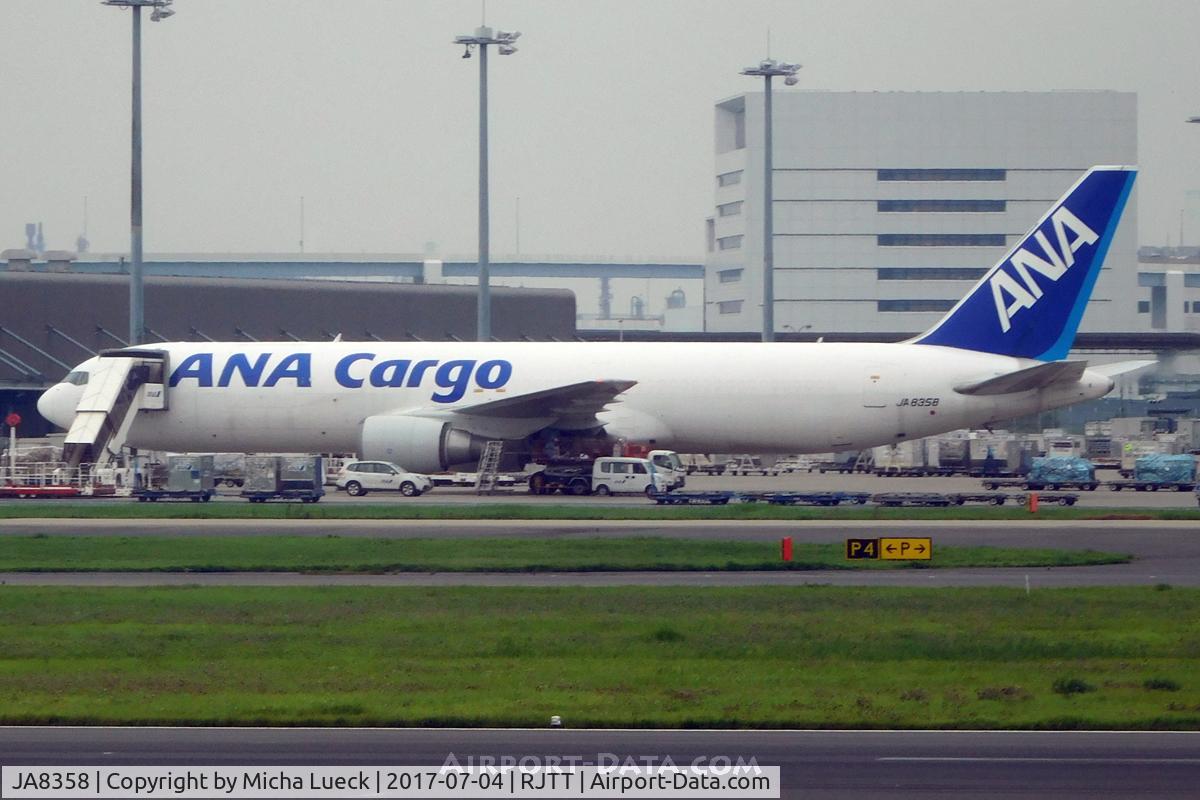 JA8358, 1992 Boeing 767-381/ER C/N 25616, At Haneda