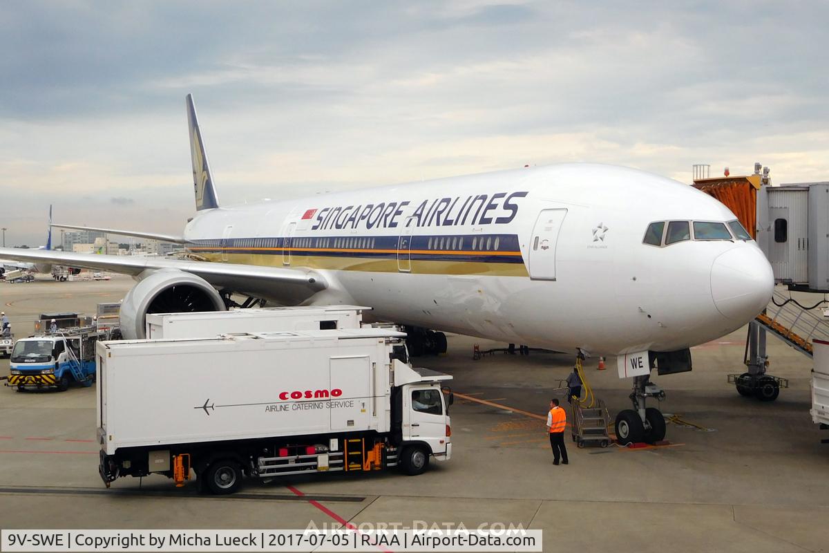 9V-SWE, 2006 Boeing 777-312/ER C/N 34570, At Narita