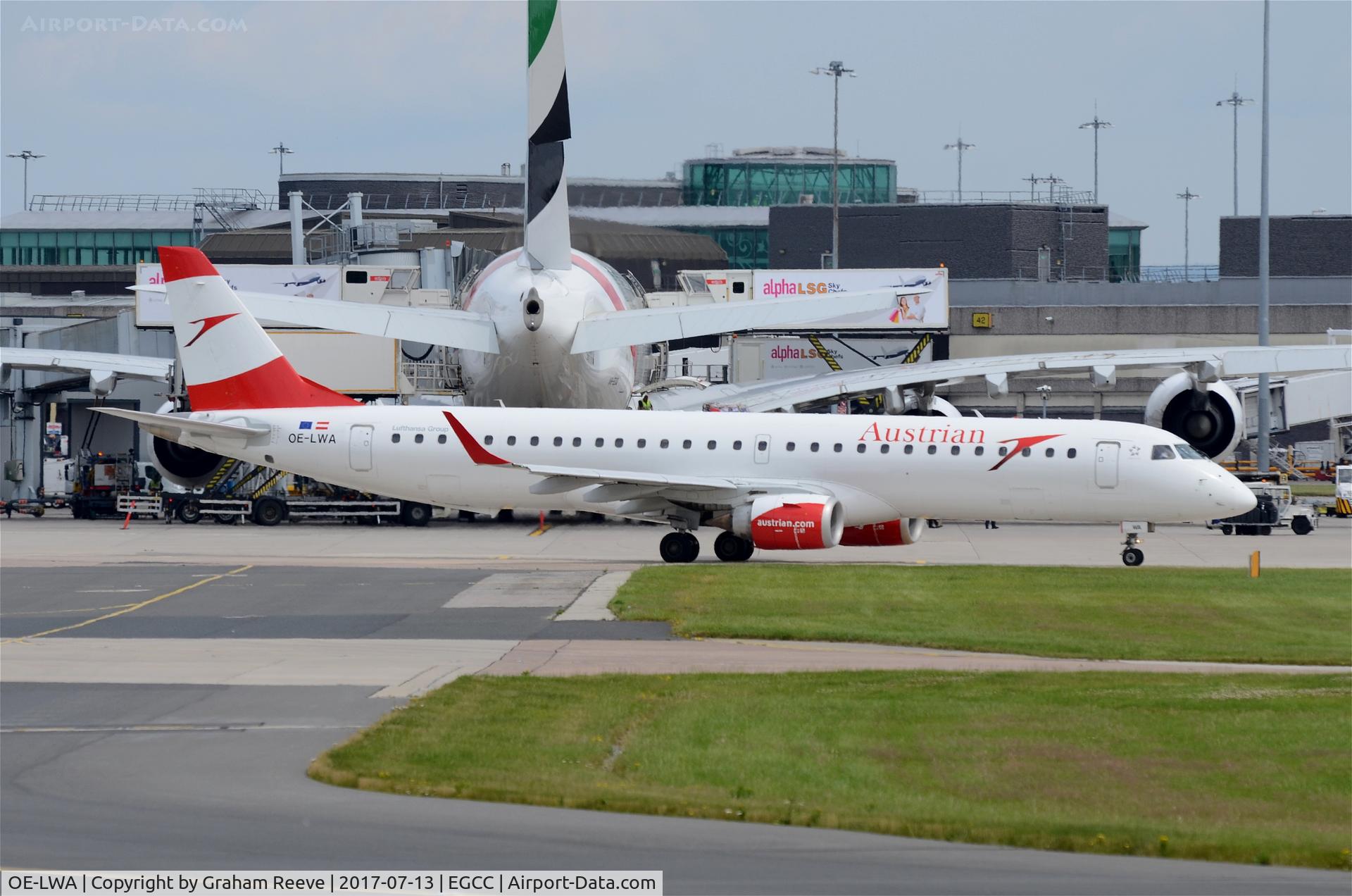 OE-LWA, 2009 Embraer 190LR (ERJ-190-200LR) C/N 19000314, Departing from Manchester.