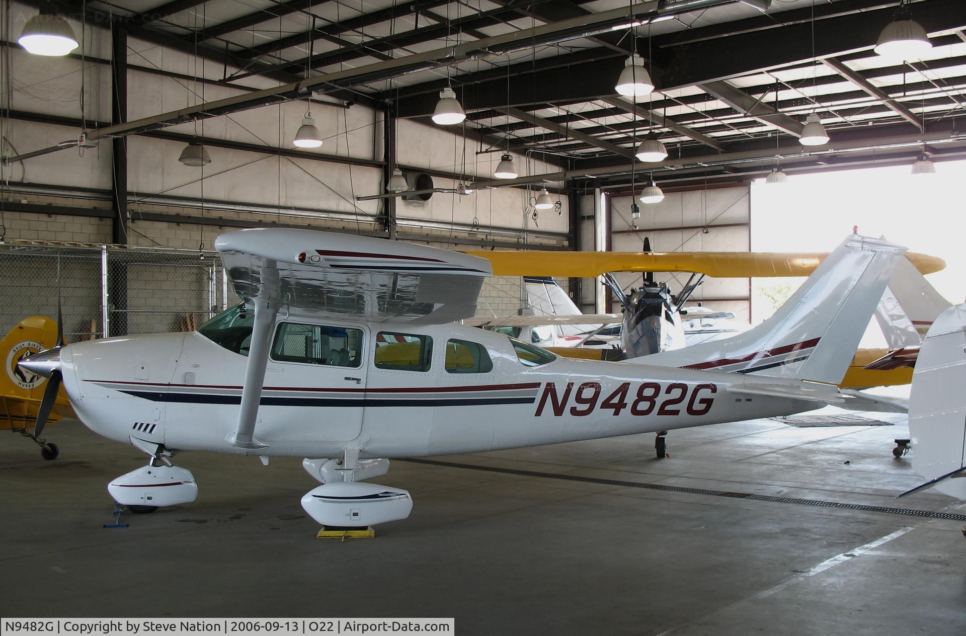 N9482G, 1971 Cessna U206E Stationair C/N U20601682, Locally-based 1971 Cessna U206E in hangar @ Columbia, CA