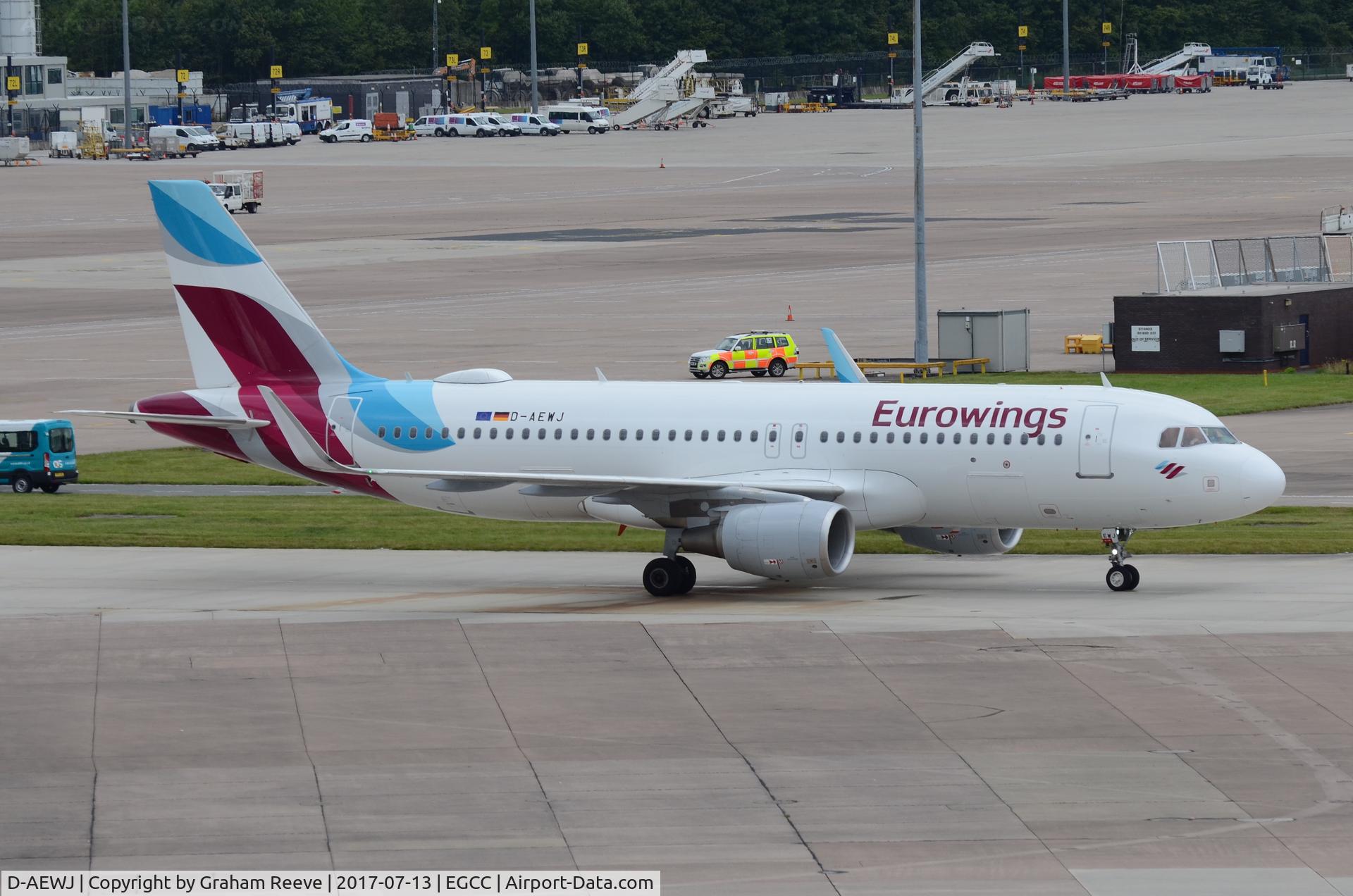 D-AEWJ, 2016 Airbus A320-214 C/N 7216, Just landed at Manchester.
