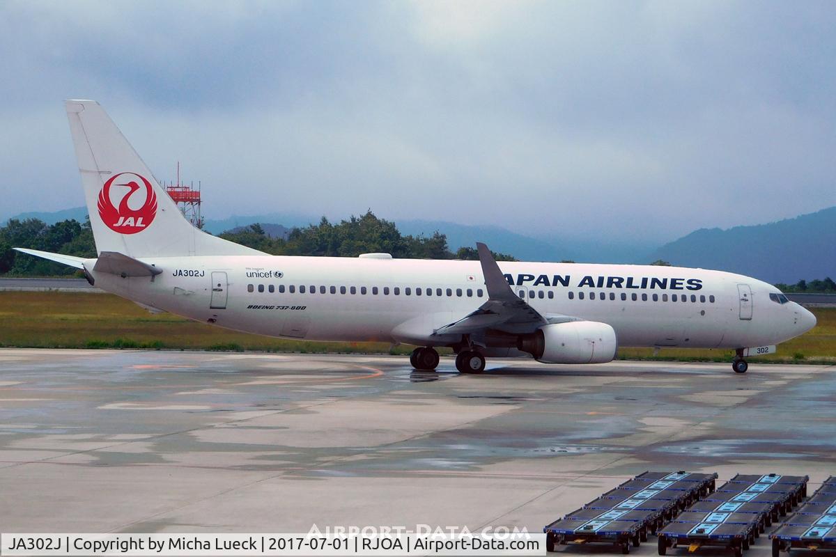 JA302J, 2007 Boeing 737-846 C/N 35331, At Hiroshima