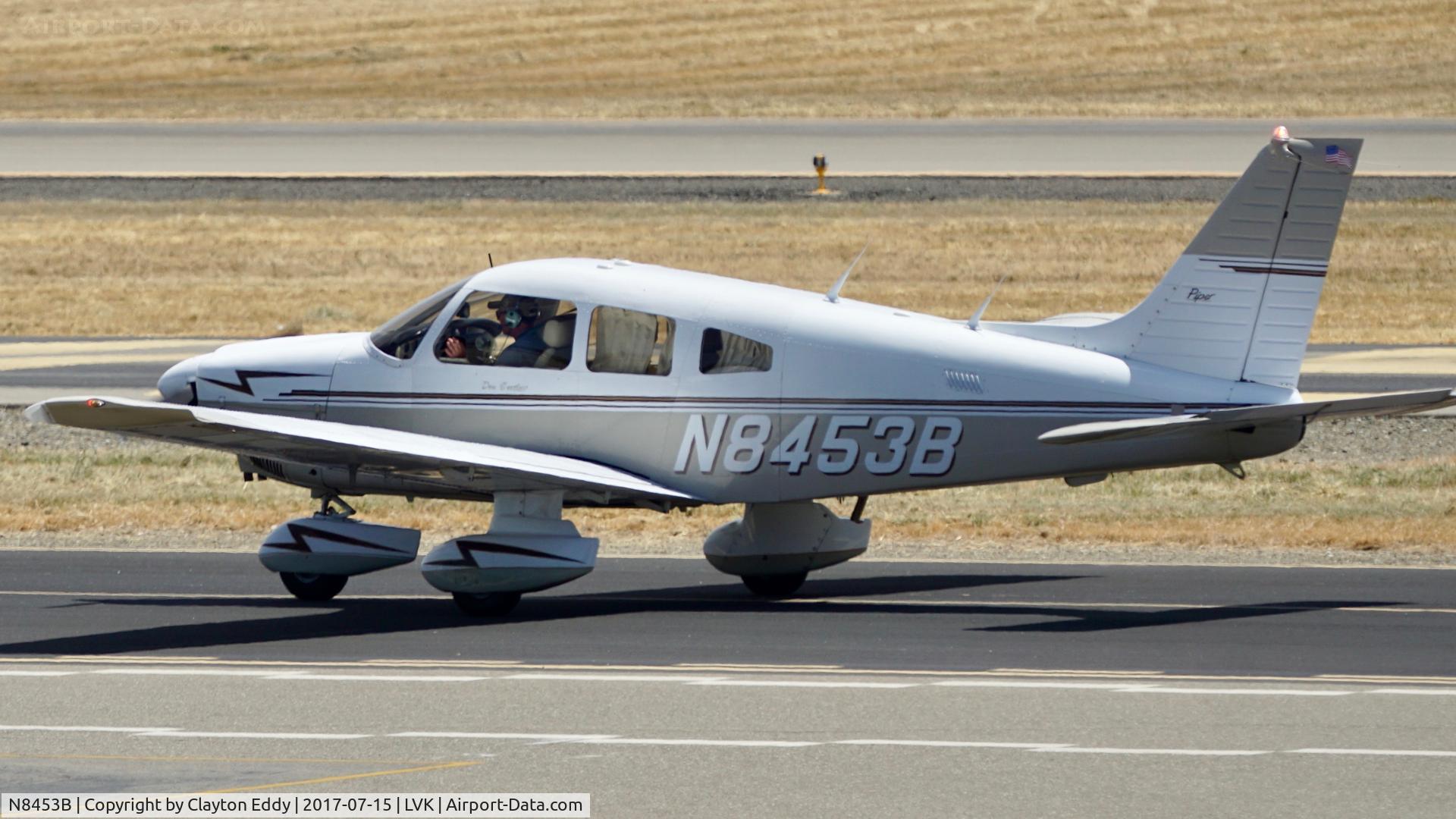 N8453B, 1981 Piper PA-28-181 C/N 28-8290047, Livermore Airport California. 2017.