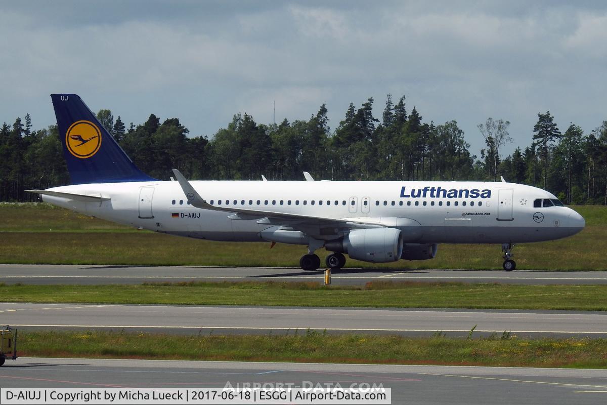 D-AIUJ, 2014 Airbus A320-214 C/N 6301, At Gothenburg
