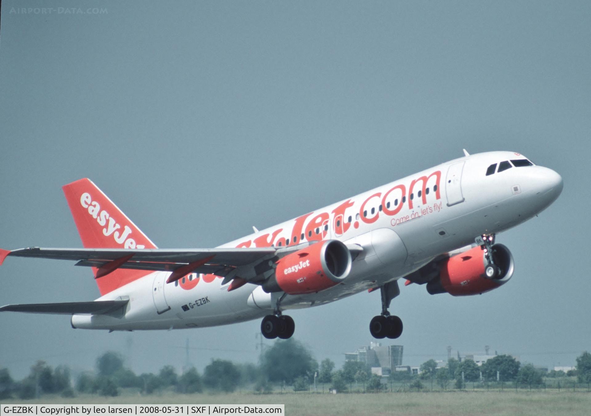 G-EZBK, 2007 Airbus A319-111 C/N 3041, Berlin SXF 31.5.2008